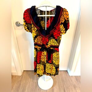 Floral Dressgood condition . No rip or tear.